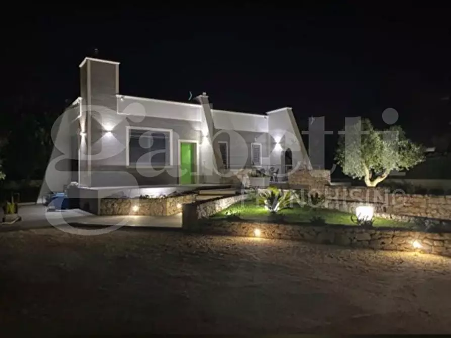 Immagine 1 di Villa in vendita  in Contrada Monte Convergola, sn a Ostuni
