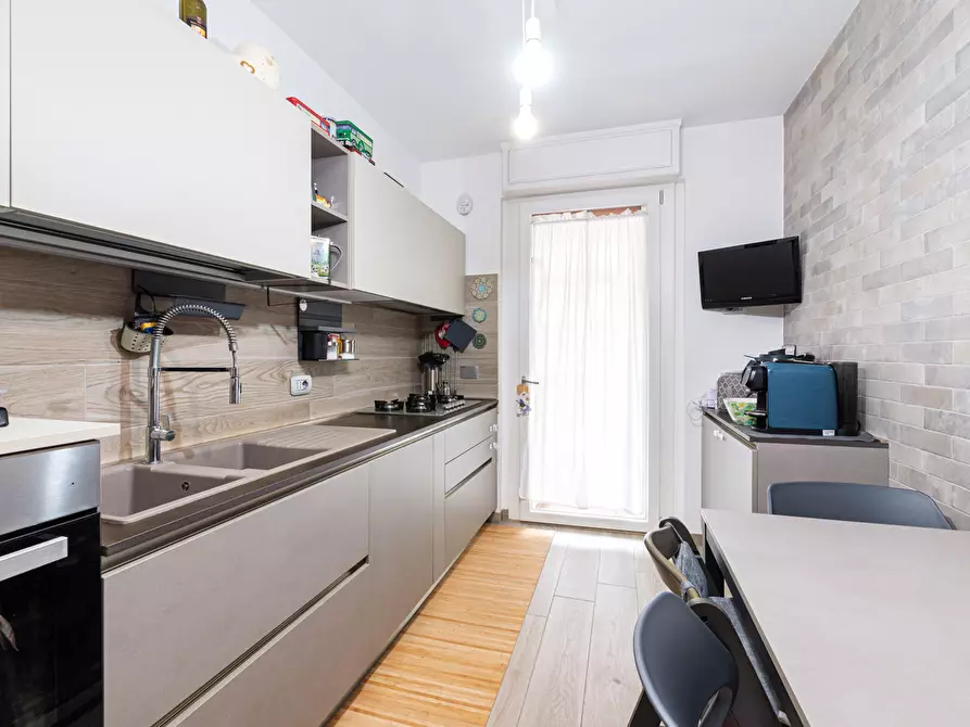 Immagine 9 di Appartamento in vendita  in Via di Dragoncello, 497 a Roma