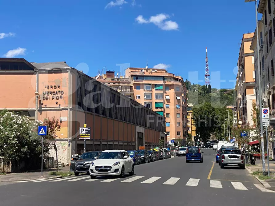 Immagine 7 di Negozio in vendita  in Via Trionfale, 98 a Roma