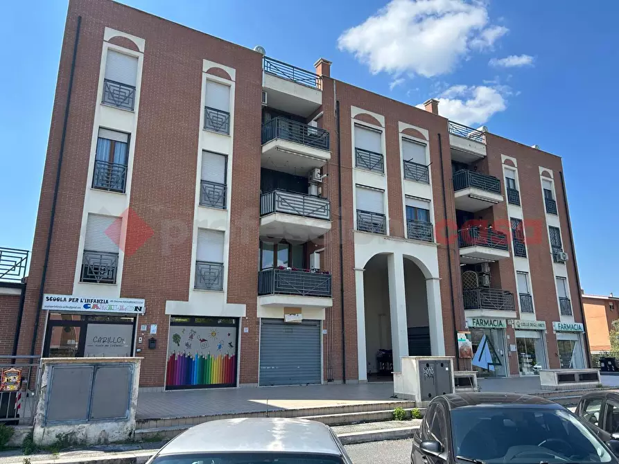 Immagine 1 di Appartamento in vendita  in Via Monsignor Pietro Orsi a Roma