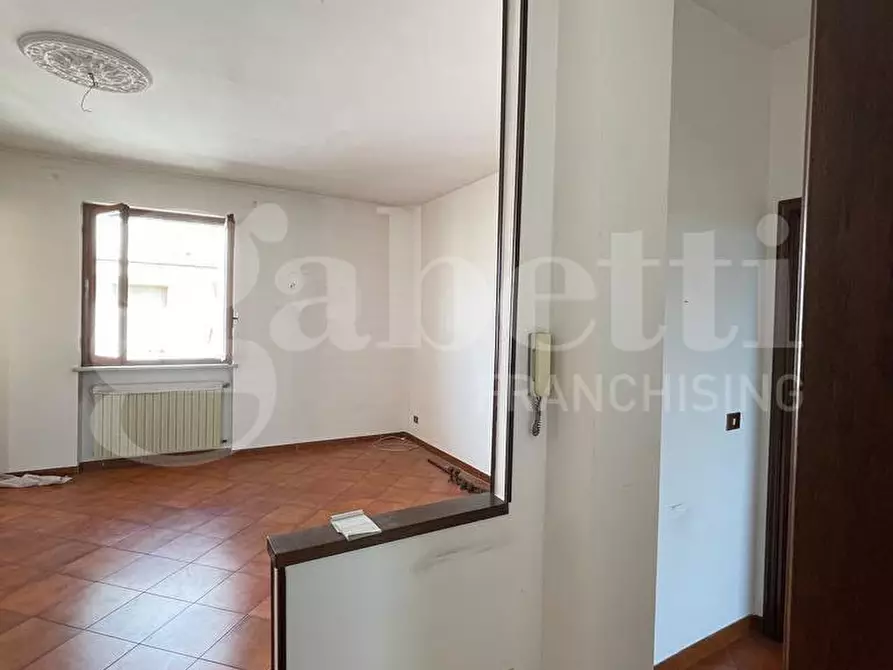 Immagine 3 di Appartamento in vendita  in Via Monterosi a Roma