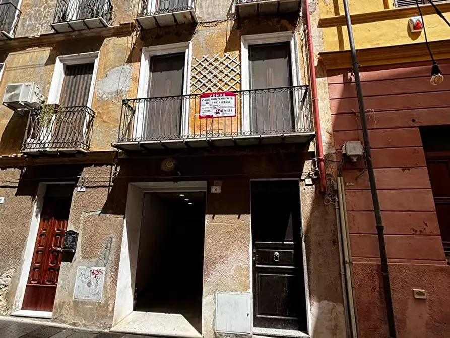 Immagine 1 di Casa indipendente in vendita  in Via Mazzini, 4 a Iglesias