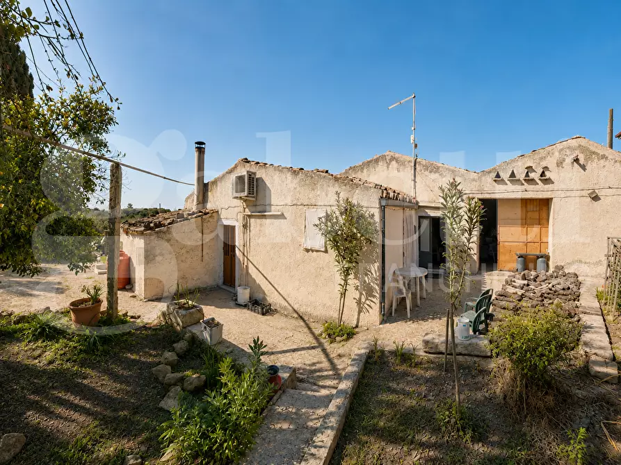 Immagine 1 di Rustico / casale in vendita  in Contrada Bortolone, 55 a Chiaramonte Gulfi