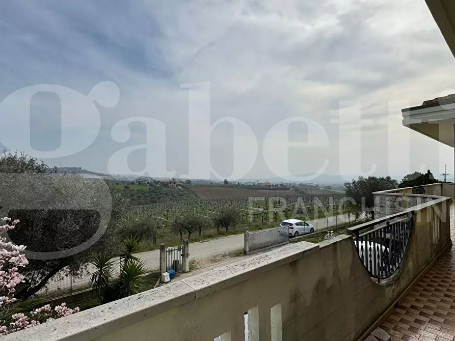 Immagine 26 di Villa in vendita  in Via Ciccola, 79/bis a Roseto Degli Abruzzi