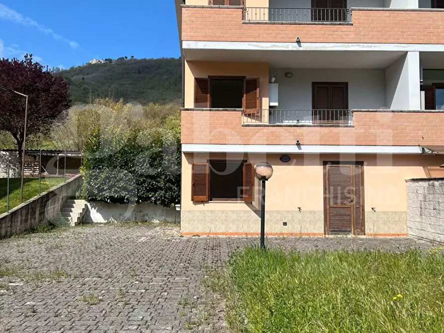 Immagine 8 di Casa bifamiliare in vendita  in Via SS4bis, 74 a Rieti
