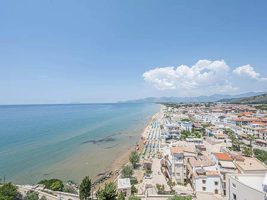Immagine 29 di Appartamento in vendita  in Via Madonnella, 3 a Sperlonga
