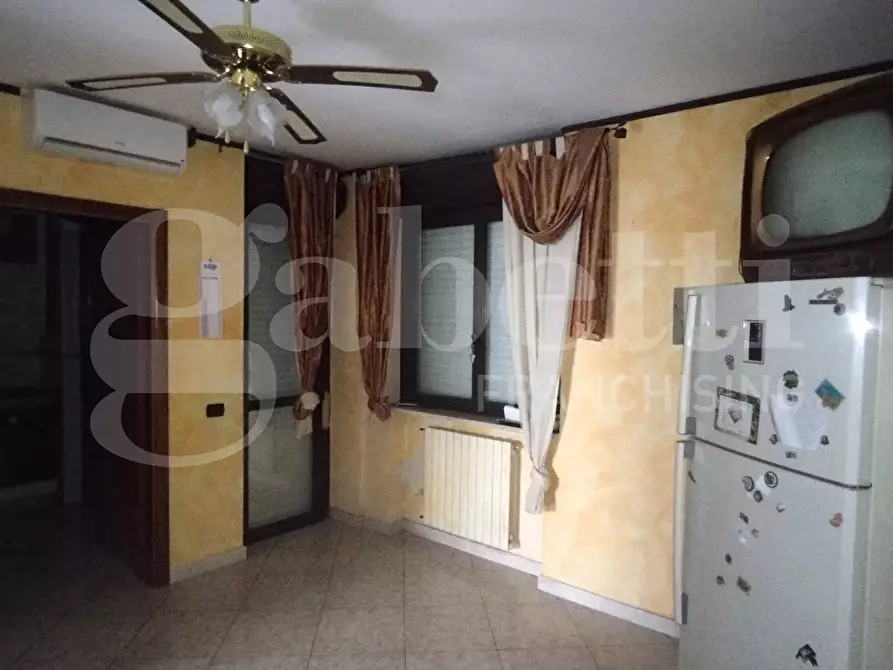 Immagine 3 di Appartamento in vendita  in Piazza SANDRO PERTINI, 15 a Taranto