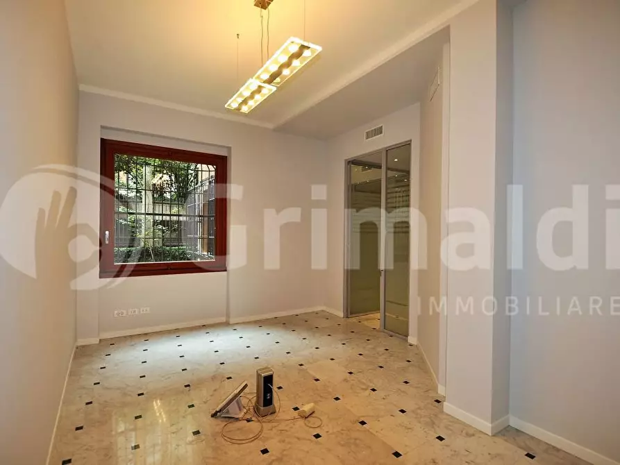 Immagine 13 di Ufficio in affitto  in Via Foro Buonaparte, 12 a Milano