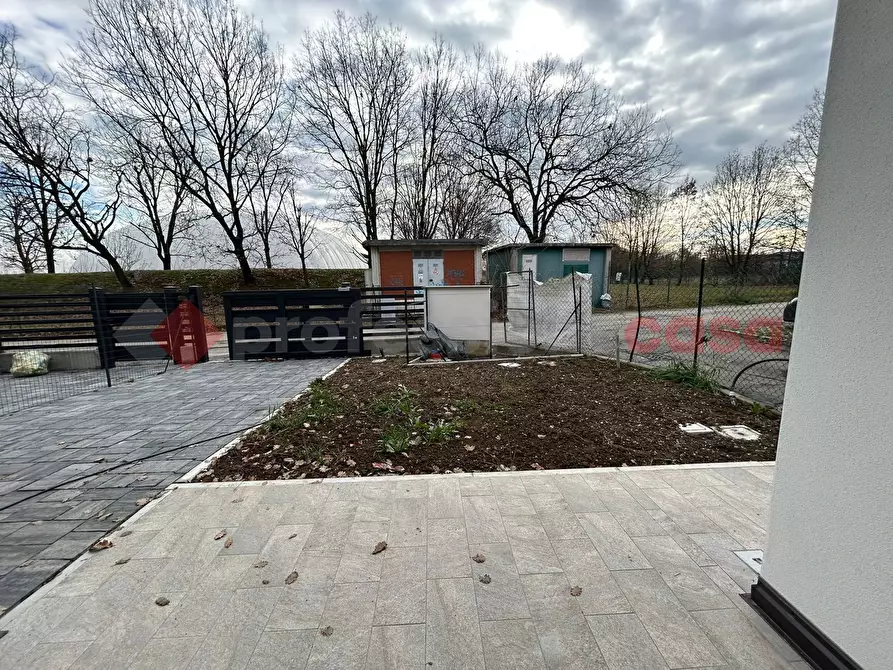 Immagine 9 di Villetta a schiera in vendita  in Via Hugo a Reggio Nell'emilia