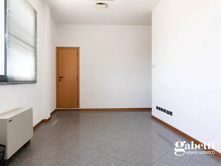 Immagine 39 di Capannone industriale in vendita  in Via Pennabilli, 6 a Riccione