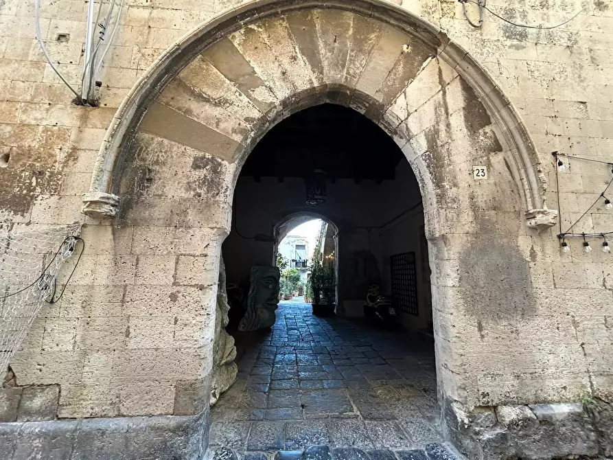 Immagine 14 di Appartamento in vendita  in Via Mirabella, 23 a Siracusa