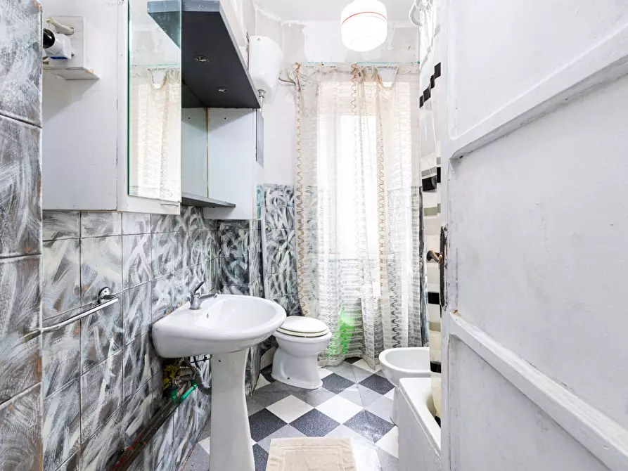 Immagine 7 di Appartamento in vendita  in Via Domenico de Ambrogi, 4 a Roma