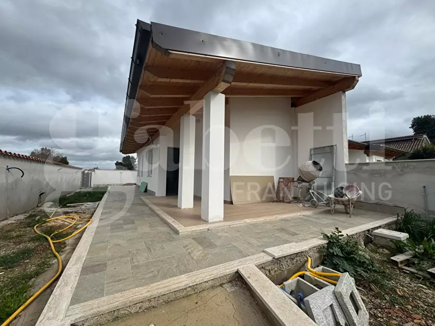 Immagine 1 di Casa bifamiliare in vendita  in Via olbia, 83 a Ardea