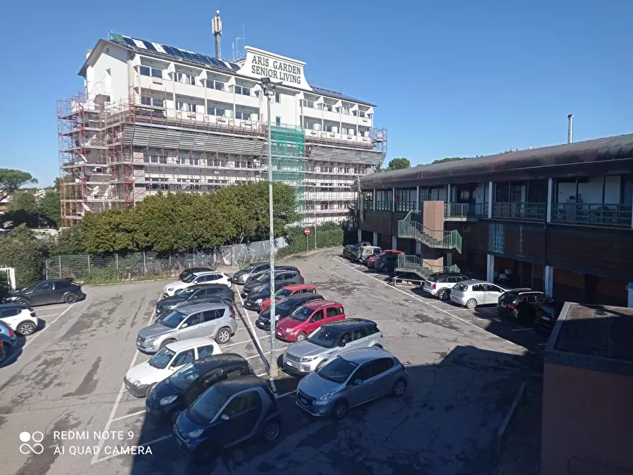 Immagine 2 di Negozio in vendita  in Via Eschilo, 72 a Roma