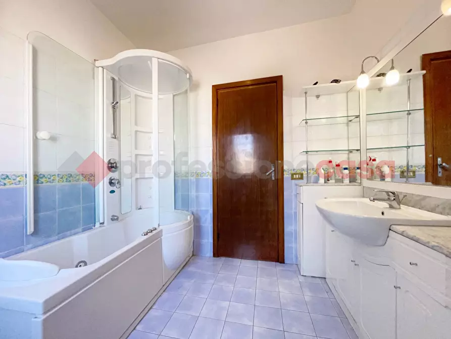 Immagine 15 di Appartamento in vendita  in Via dei Salici, 65 a Rieti