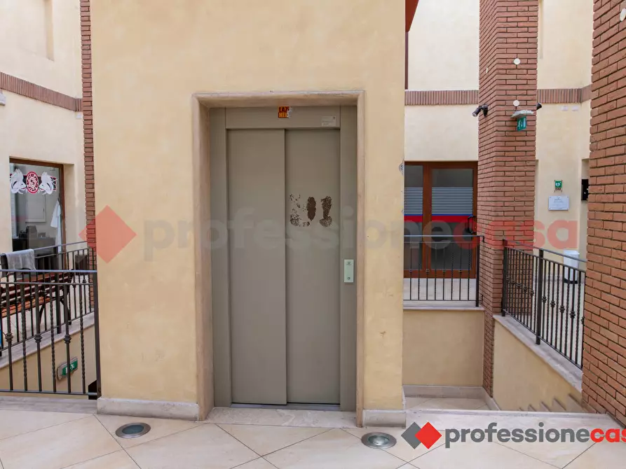 Immagine 2 di Negozio in affitto  in Via casilina km  62.800, snc a Anagni