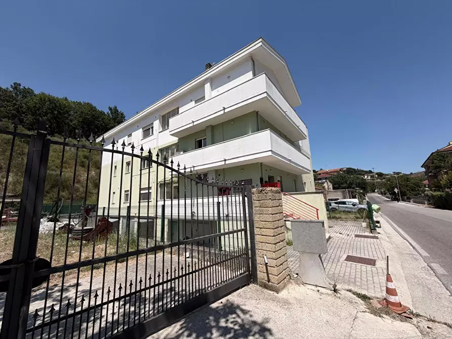 Immagine 13 di Appartamento in vendita  in Via Scalepicchio, snc a Teramo