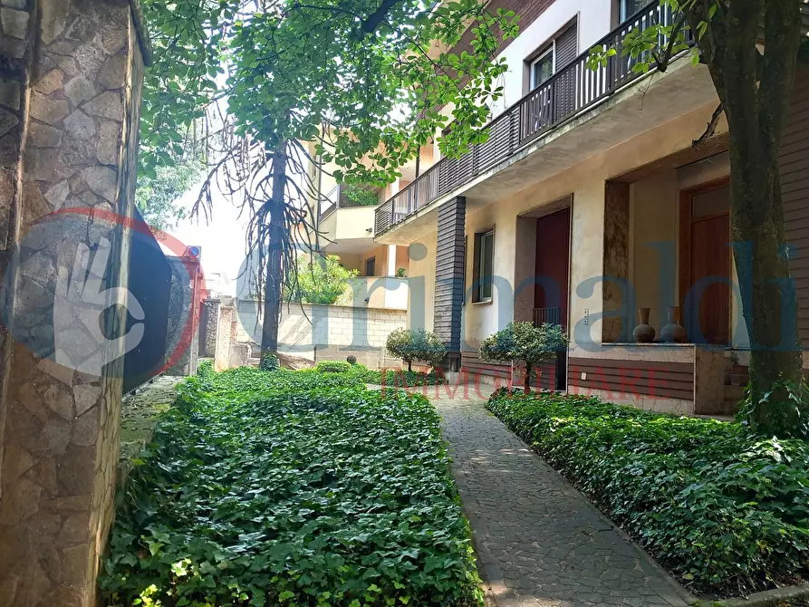 Immagine 5 di Villa in vendita  in Via Dante Alighieri, 15 a Limbiate