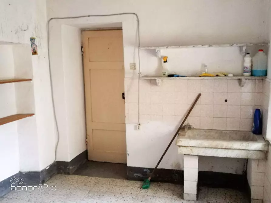 Immagine 3 di Appartamento in vendita  in Via Bassa Tambura a Massa