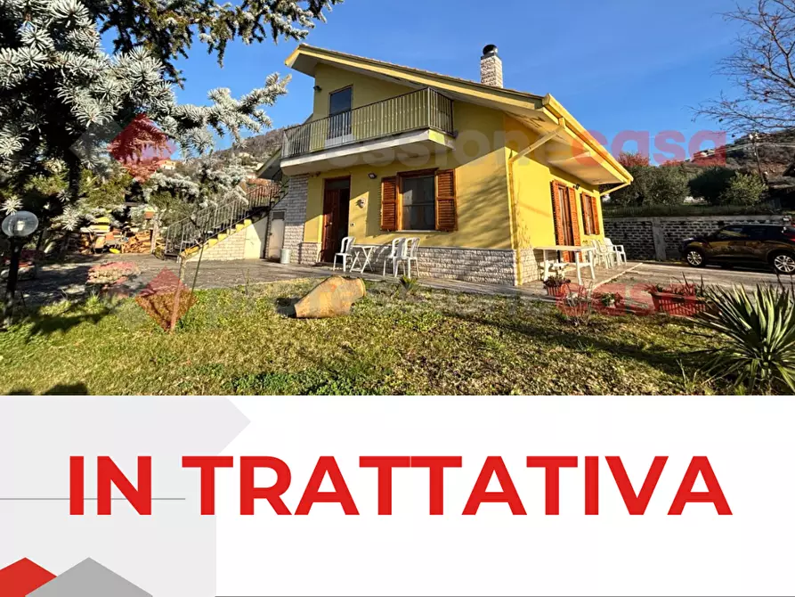 Immagine 1 di Villa in vendita  in Via valle dâuovo, 3 a Fumone