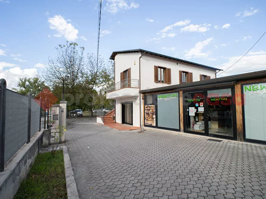 Immagine 15 di Attività commerciale in vendita  in Via Osteria della Fontana, 11 a Anagni