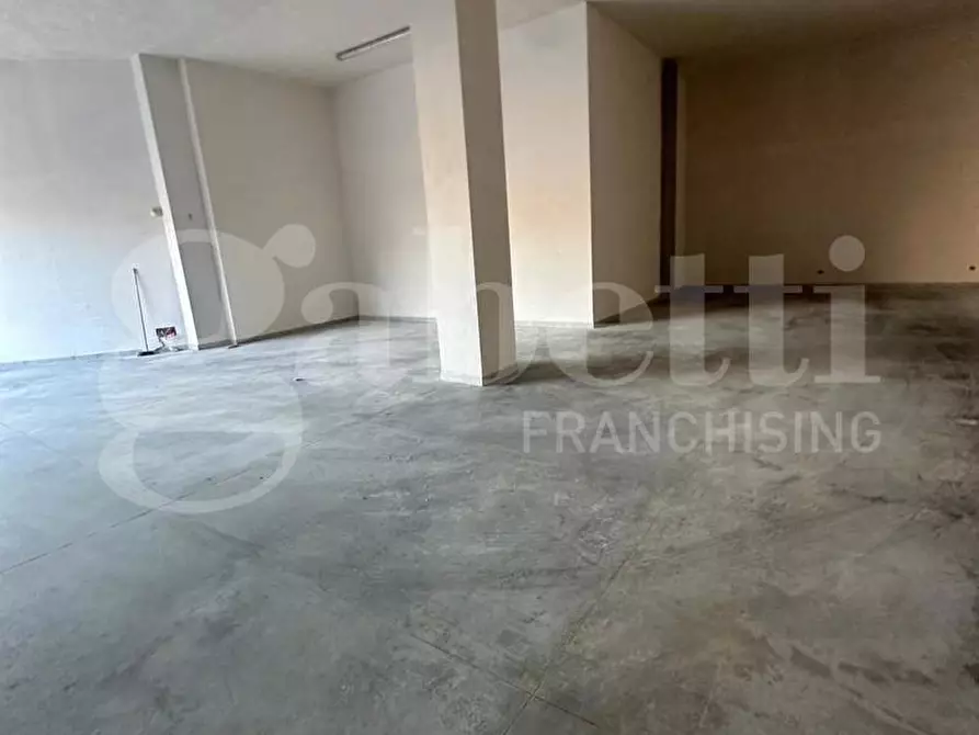 Immagine 6 di Capannone industriale in vendita  in Via Bari a Ostuni