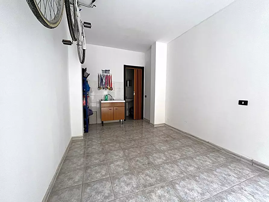 Immagine 2 di Box auto in vendita  in Via BRINDISI a San Severo