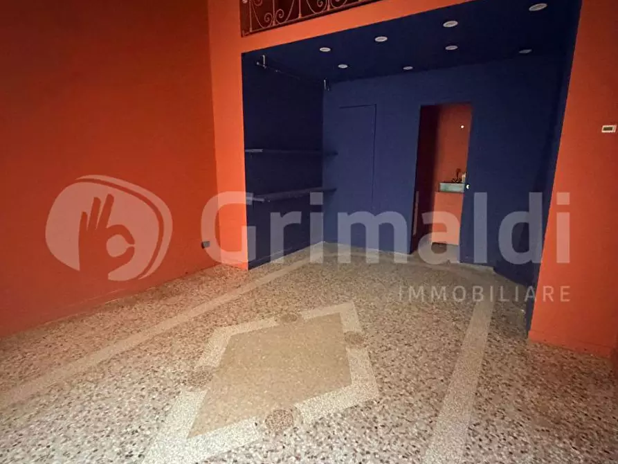 Immagine 3 di Negozio in vendita  in Corso GARIBALDI, 7A a Pavia