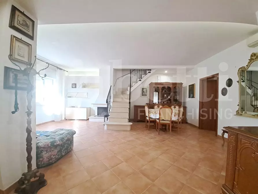 Immagine 16 di Villa in vendita  in Via dei delfini, 261 a Ardea