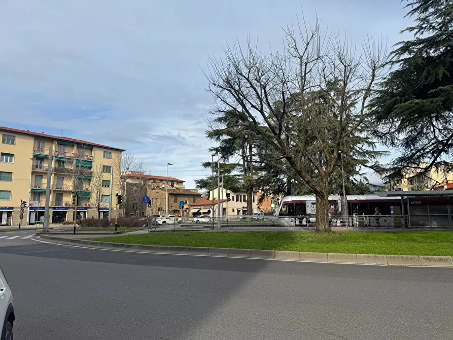 Immagine 8 di Negozio in vendita  in Via DOSIO a Firenze