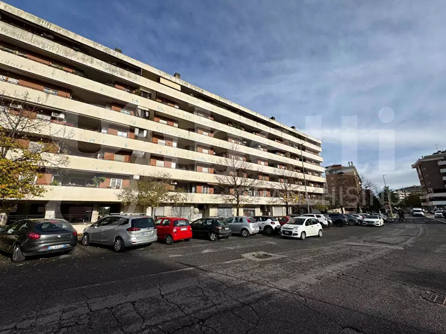 Immagine 3 di Appartamento in vendita  in Via Beniamino Segre, 15 a Roma