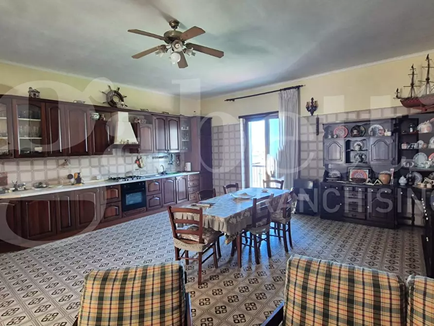 Immagine 42 di Appartamento in vendita  in Corso Umberto I, 68 a Torre Annunziata