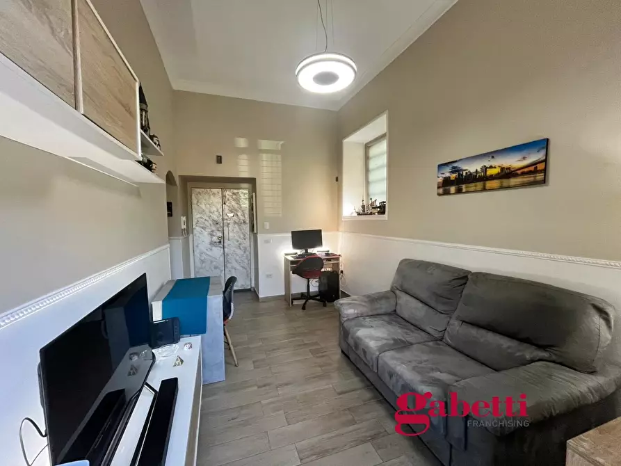 Immagine 5 di Appartamento in vendita  in Via Ponti Rossi, 37 a Napoli