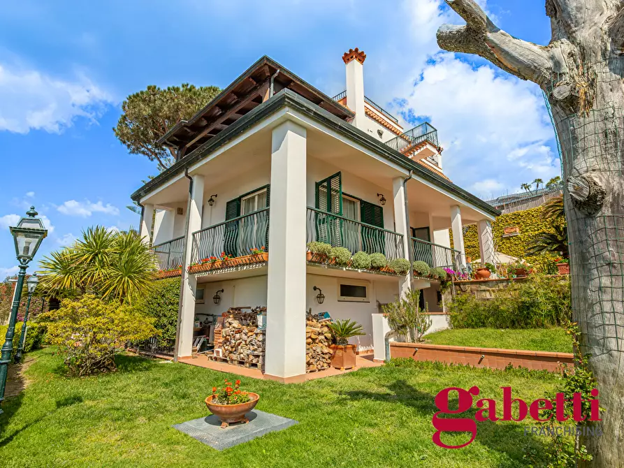 Immagine 3 di Villa in vendita  in Via Montenuovo Licola Patria, 138 a Pozzuoli