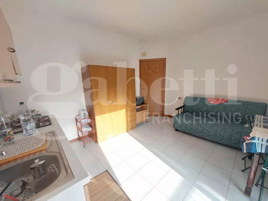 Immagine 3 di Appartamento in vendita  in Via Dei Tigli, 53 a Alba Adriatica