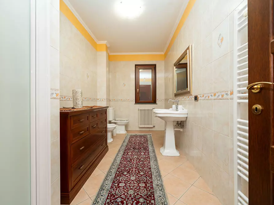 Immagine 24 di Villa in vendita  in Viale Veneto a Orbassano