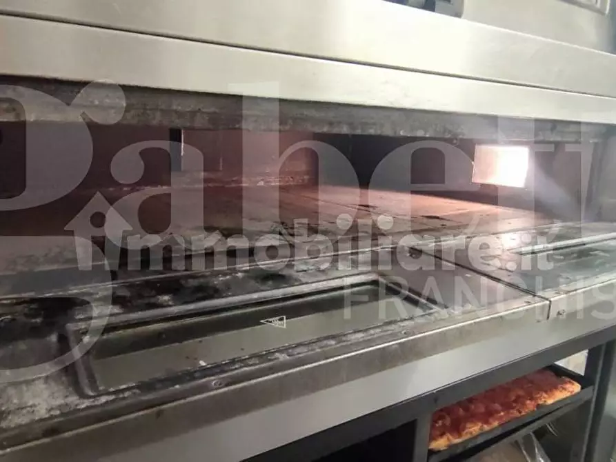 Immagine 8 di Bar / Ristorante in vendita  in Via Antonio Silvani, 37/39 a Roma