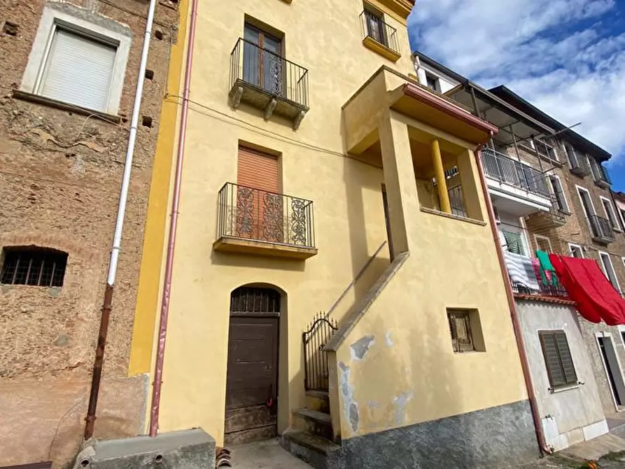 Immagine 1 di Casa indipendente in vendita  in Piazza Garibaldi-Piazza Carmine, 52 a Lamezia Terme