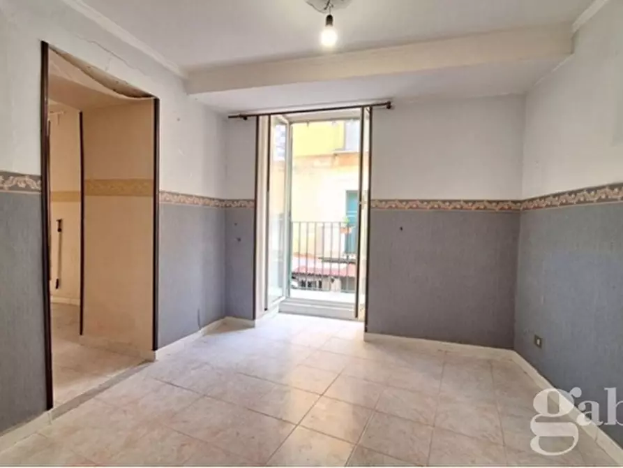 Immagine 19 di Palazzo in vendita  in Via Salita del Petraio a Napoli