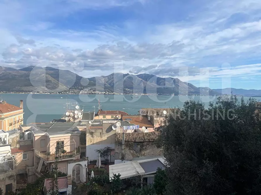 Immagine 31 di Appartamento in vendita  in Via Salita degli Albito, 36 a Gaeta