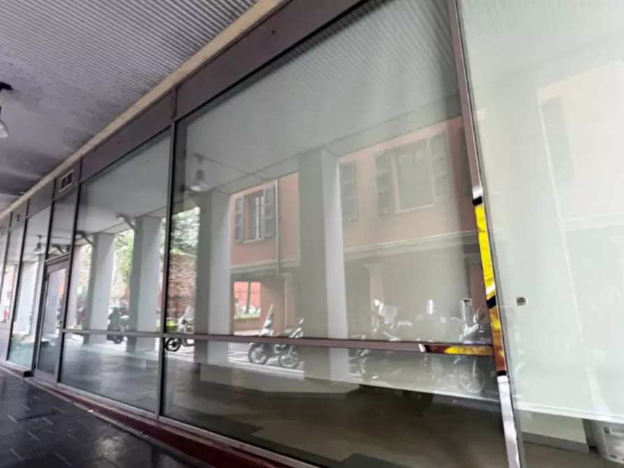 Immagine 12 di Negozio in vendita  in Via Augusto Majani, 2 a Bologna