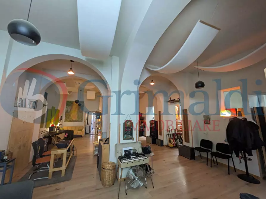 Immagine 24 di Magazzino in vendita  in Via del Testaio a Livorno