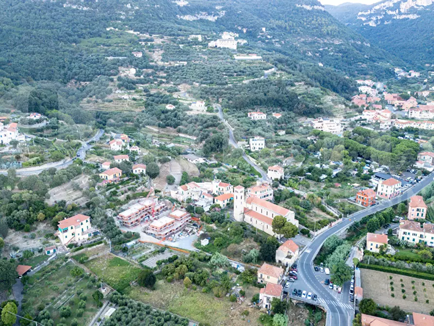 Immagine 13 di Appartamento in vendita  in Via Calvisio a Finale Ligure