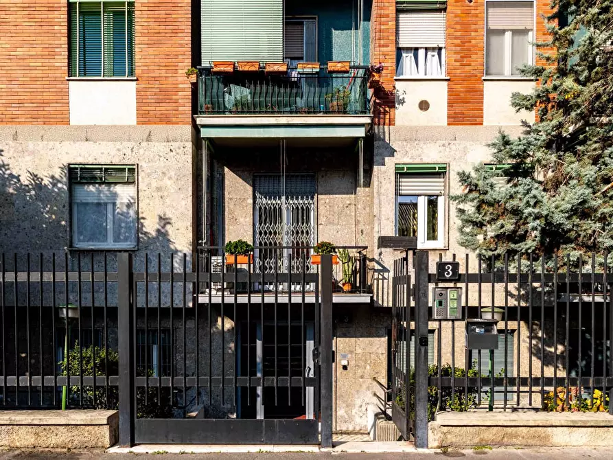 Immagine 2 di Appartamento in vendita  in Via Pier Candido Decembrio, 3 a Milano