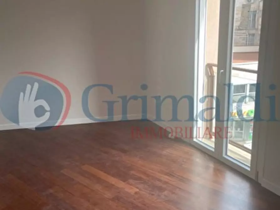 Immagine 11 di Appartamento in vendita  in Piazza attias a Livorno