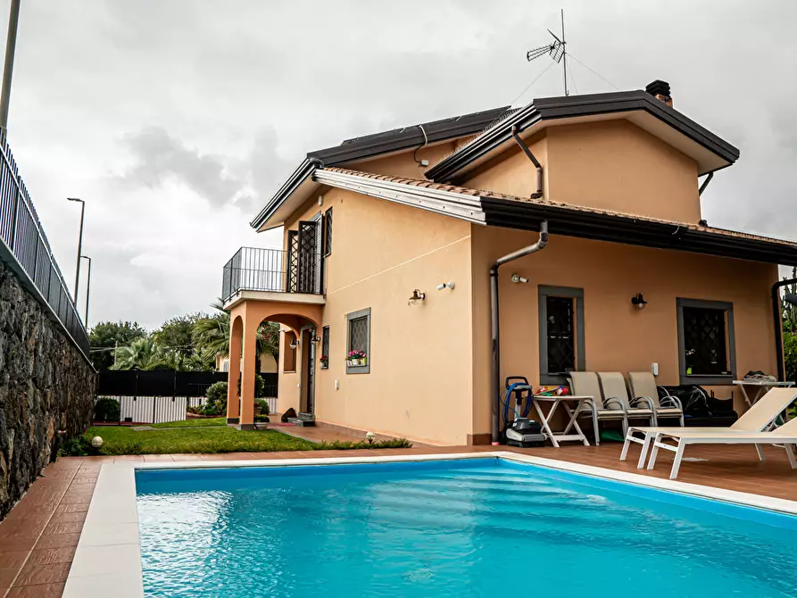 Villa in vendita in Via Calcara, 11 a Aci Bonaccorsi