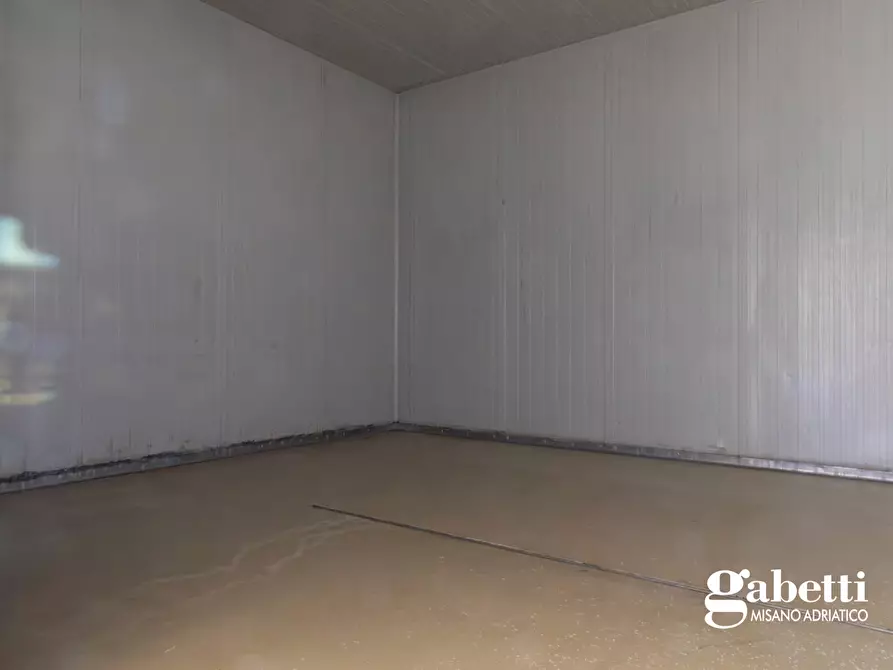 Immagine 31 di Capannone industriale in vendita  in Via Pennabilli, 6 a Riccione