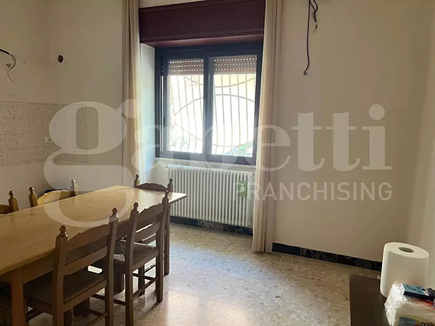 Immagine 1 di Palazzo in vendita  in Via CATULLO, 3 a Grottaglie