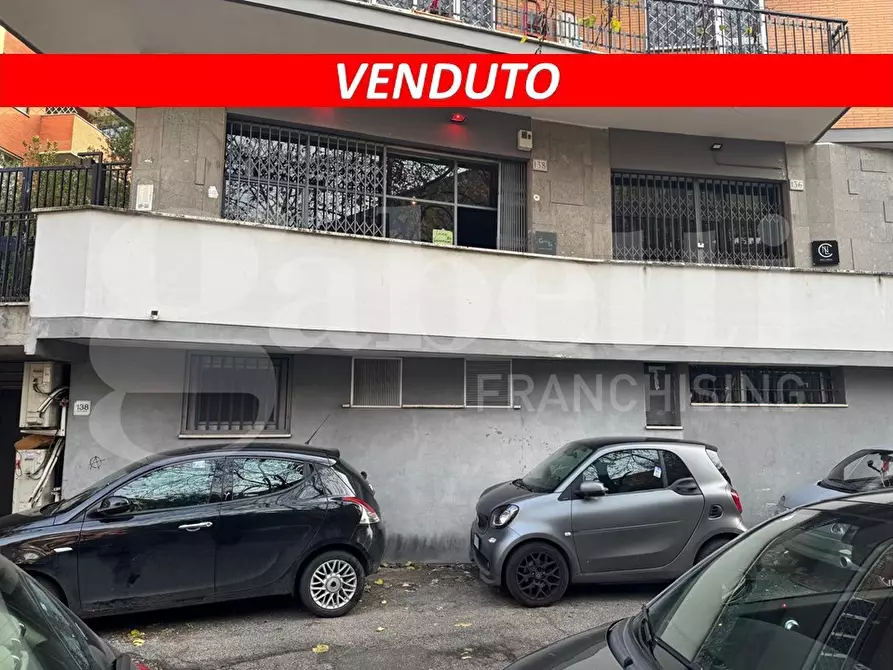 Immagine 1 di Negozio in vendita  in Via Antonio Serra a Roma