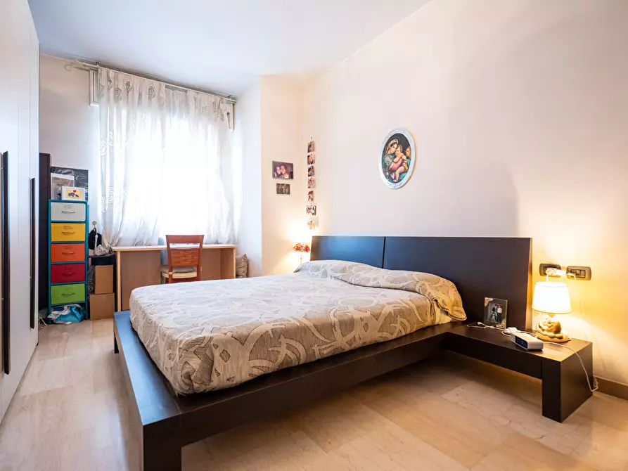 Immagine 18 di Appartamento in vendita  in Via Giambellino a Milano